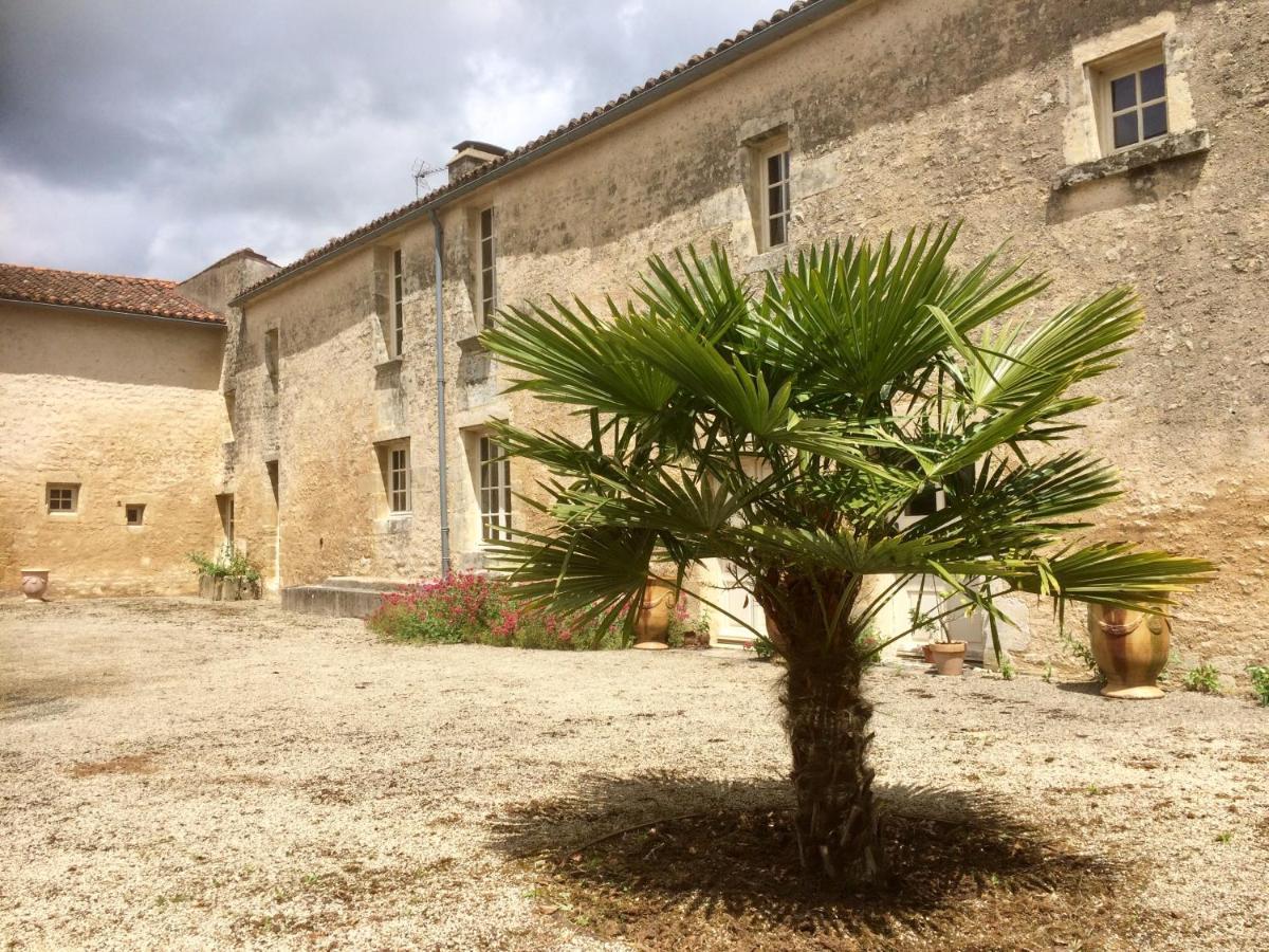 Logis De La Touche Panzió Saint-Hilaire-des-Loges Kültér fotó