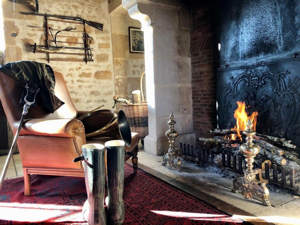 Logis De La Touche Panzió Saint-Hilaire-des-Loges Kültér fotó